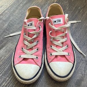 Pink converse!
